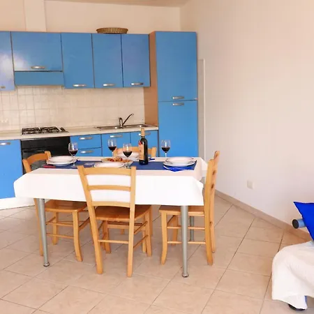 House Holidays Margot To 6 Places Vakantiehuis