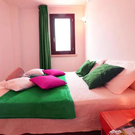 House Holidays Margot To 6 Places Vakantiehuis Otranto